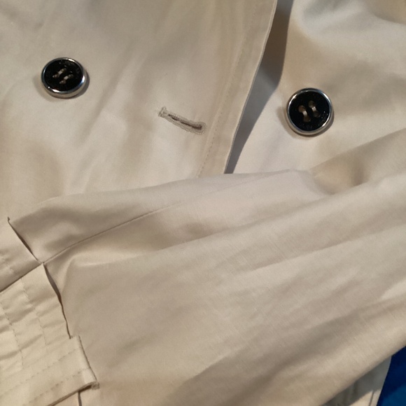 COPY - NWOT Calvin Klein size L cream trench - Picture 4 of 6